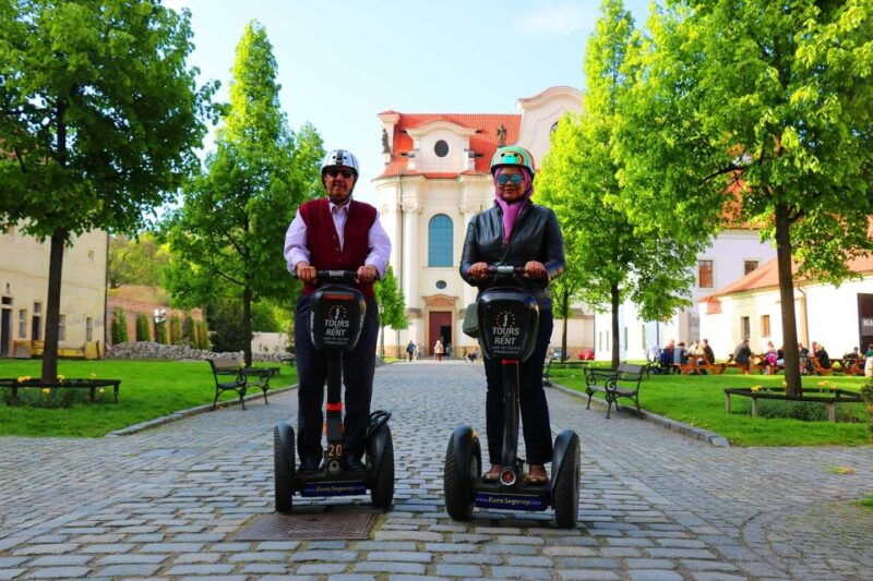 prague-castle-and-monastery-segway-tour