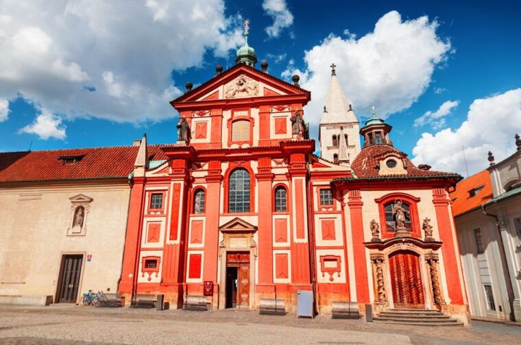 prague-castle-and-st-vitus-cathedral-private-walking-tour-2