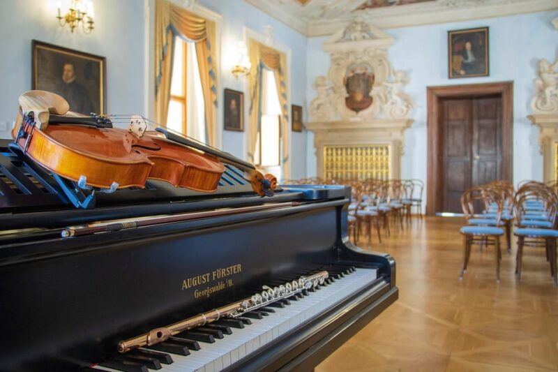 prague-castle-midday-classical-concert-at-lobkowicz-palace