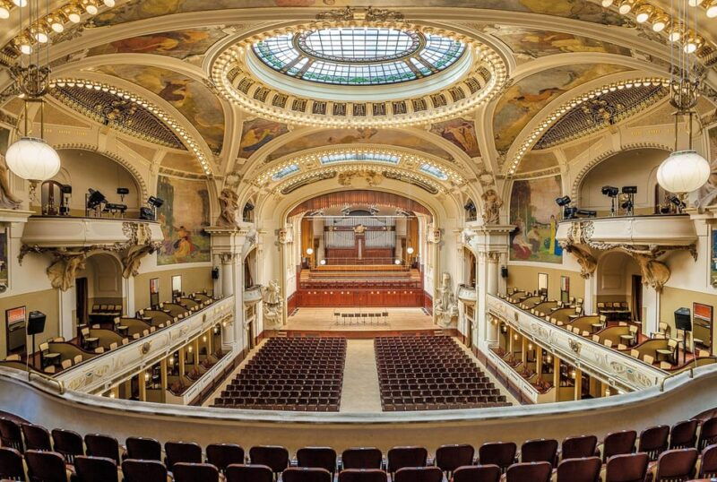 prague-classical-concerts-at-smetana-hall-municipal-house