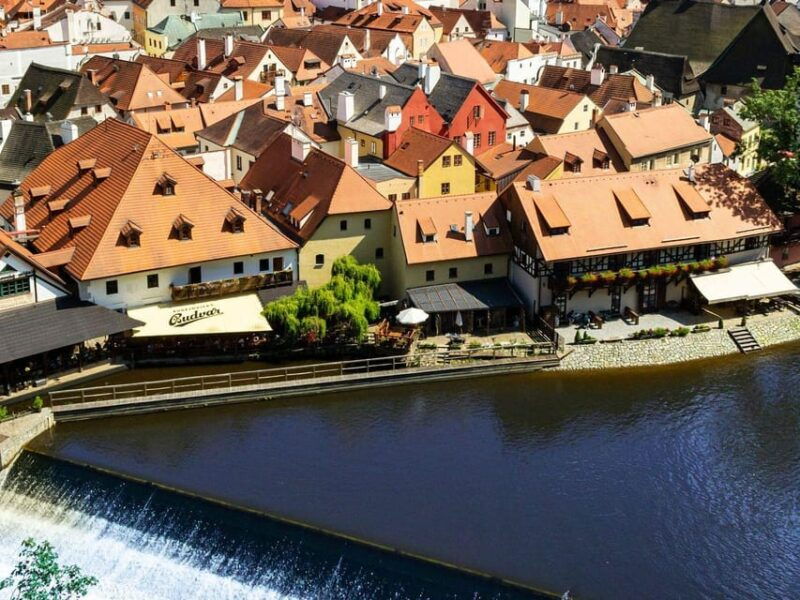 prague-transfer-to-vienna-via-fabulous-cesky-krumlov