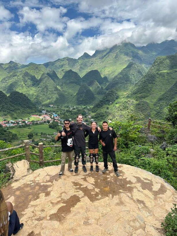 premium-tour-4d3n-ha-giang-loop-with-easy-rider-loopers