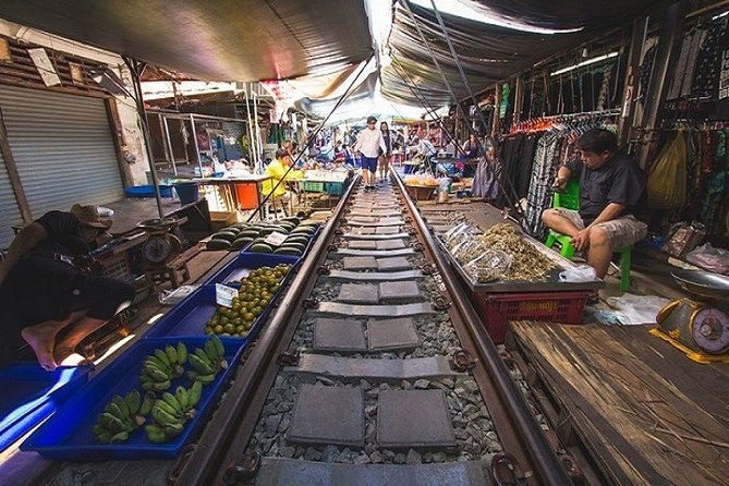 Private Amphawa Floating Market and Maeklong Railway Market Fireflies Day Tour - FAQ