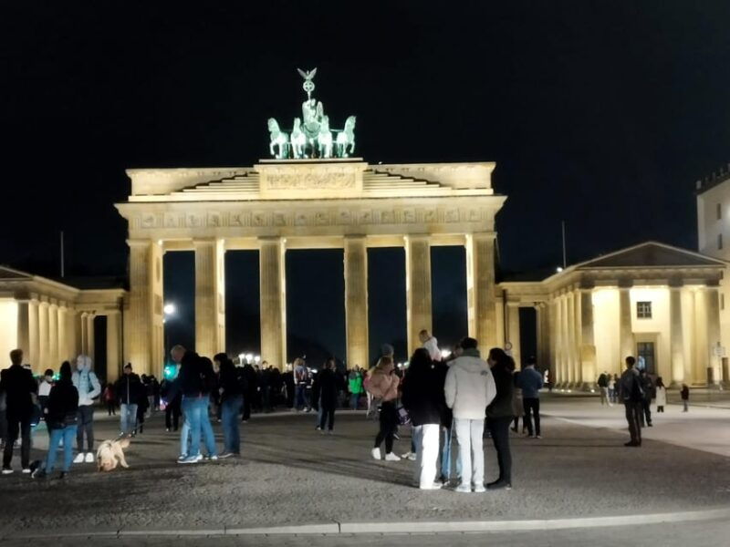 private-berlin-by-night-minivan-with-highlights