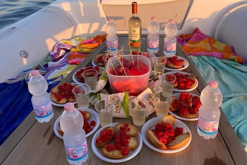 private-boat-tour-gallipoli-punta-s-andrea-island-aperitif