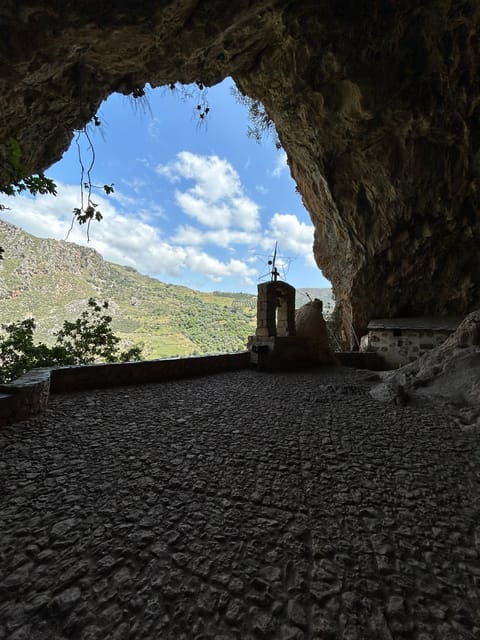 private-elafonisi-agia-sofia-cave-elos-excursion