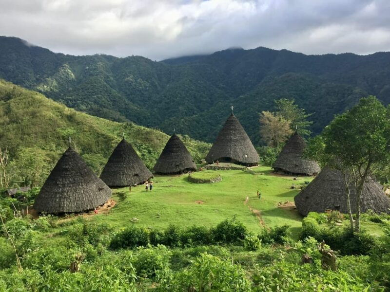private-heritage-wae-rebo-villiage-tou-2d1n