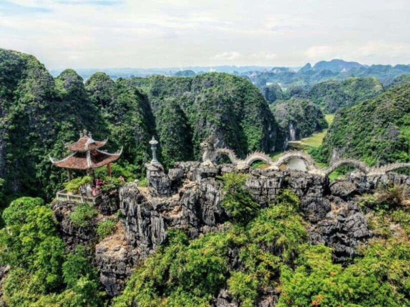private-ninh-binh-day-trip-hoa-lu-tam-coc-mua-cave