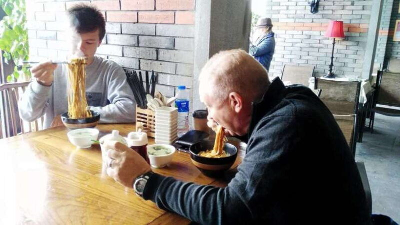 private-shanghai-street-food-tasting-and-old-town-walking