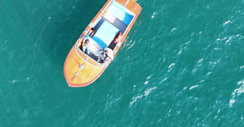 private-tour-on-a-vintage-boat-on-lake-como