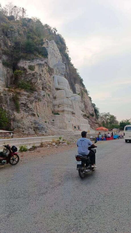 private-tour-through-battambang-local-area-and-landmark
