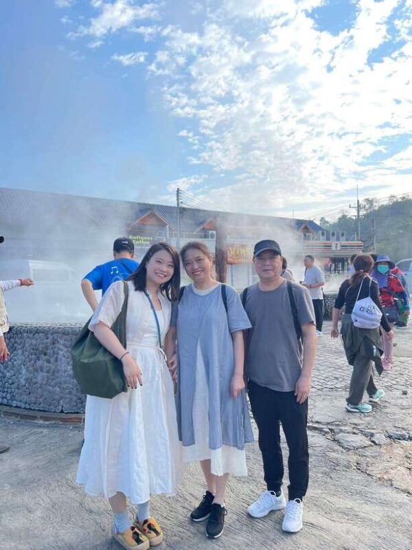 private-trip-chiang-rai-day-trip-white-temple-blue-temple