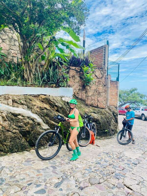 puerto-vallarta-bikes-tours-on-the-city-and-beach