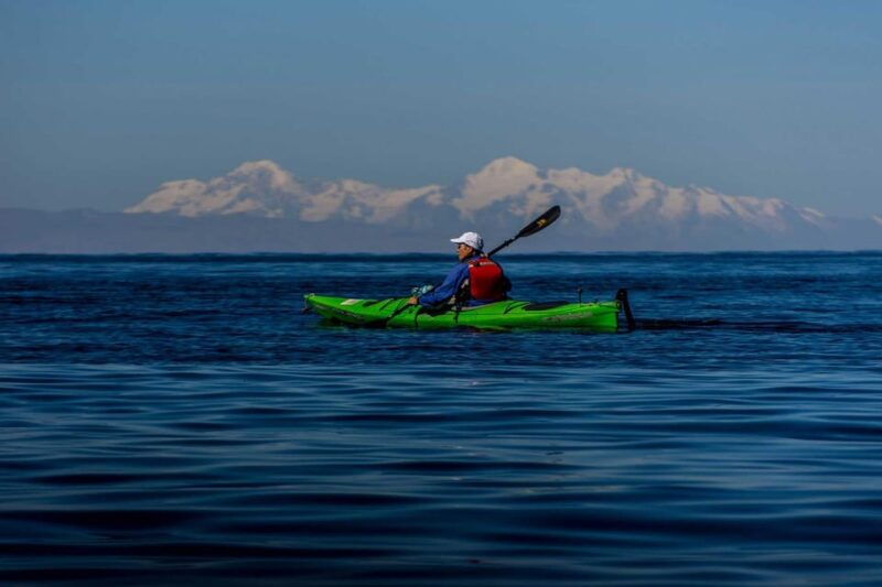 puno-uros-island-kayak-entrance-2