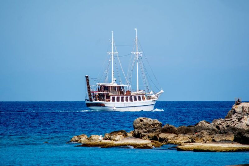 rhodes-sunset-cruise-swimming-stop-snaks-drinks