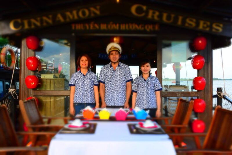 romantic-sunset-dinner-cruise-in-hoi-an