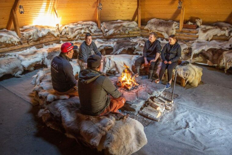 rovaniemi-authentic-reindeer-farm-canoeing