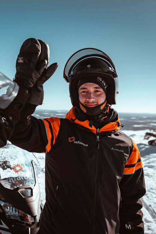 saariselka-snowmobile-ride-with-hot-drinks