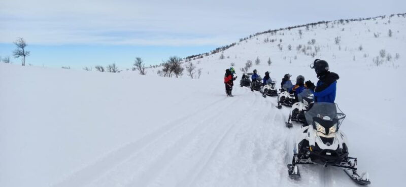 saariselka-snowmobile-safari-on-tundra-with-bbq
