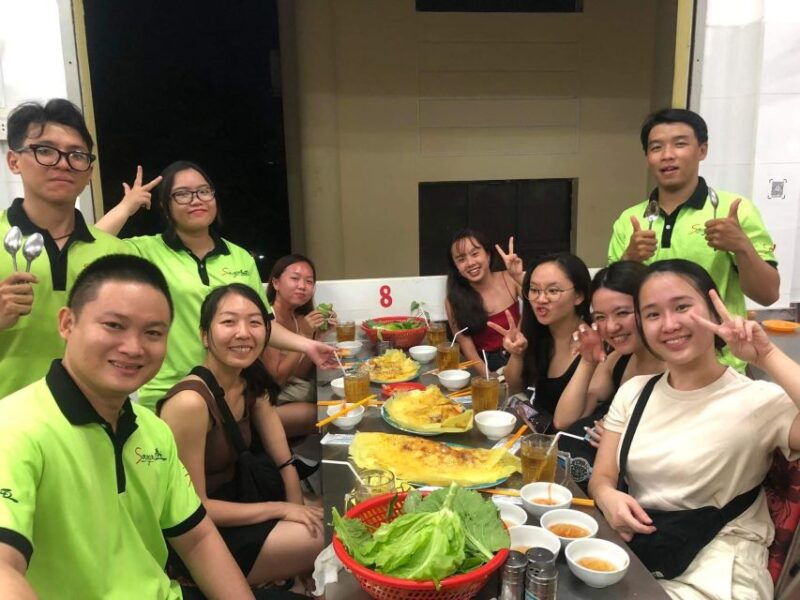 saigon-night-sightseeing-and-street-food-tour-by-vespa