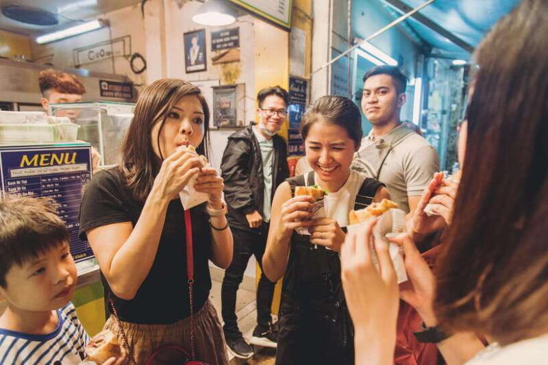 saigon-street-food-and-sightseeing-with-female-rider