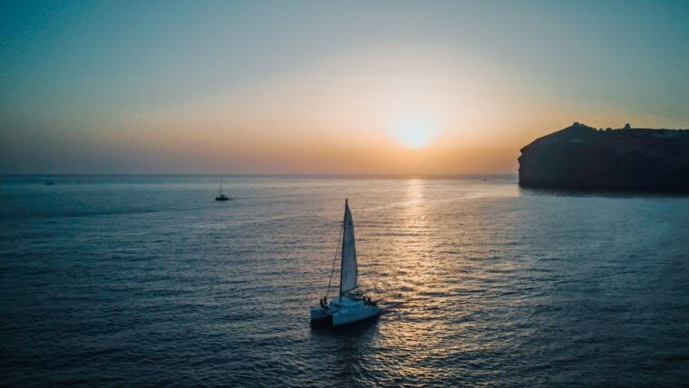 santorini-catamaran-cruise-with-swimming-meal-and-open-bar