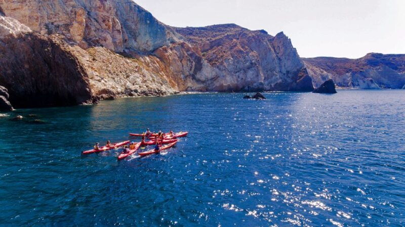 santorini-sea-kayaking-with-light-lunch-2