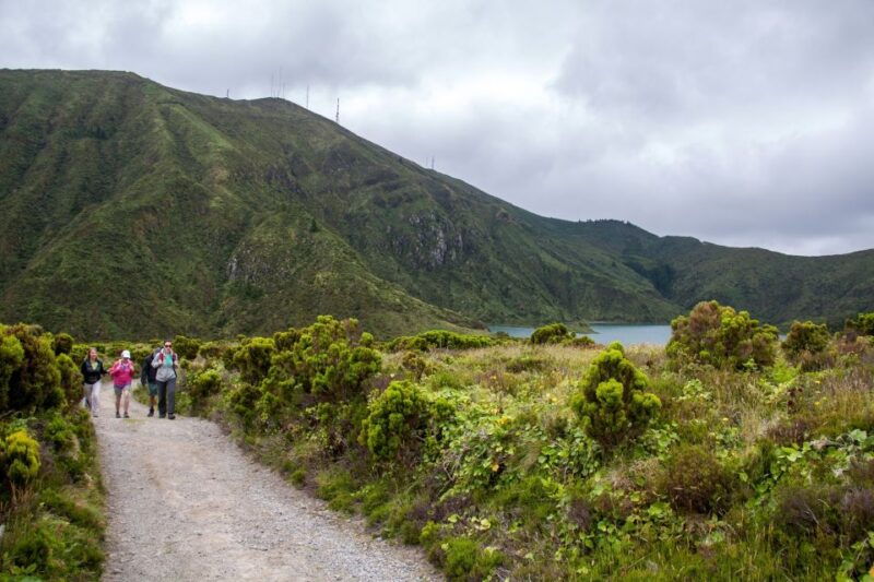 sao-miguel-full-day-hike-to-lagoa-do-fogo
