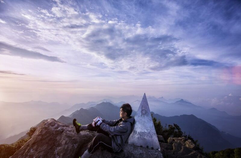 sapa-epic-1-day-trek-to-fansipan-mountain-peak