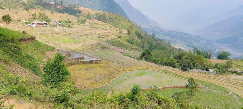 sapa-motorbike-tour-to-drgon-waterfall