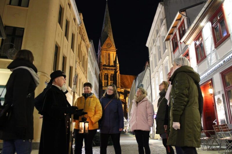 schwerin-tour-with-the-night-watchman
