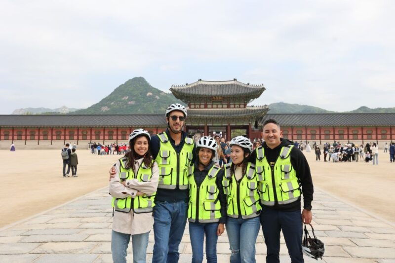 seoul-city-highlights-morning-ebike-tour