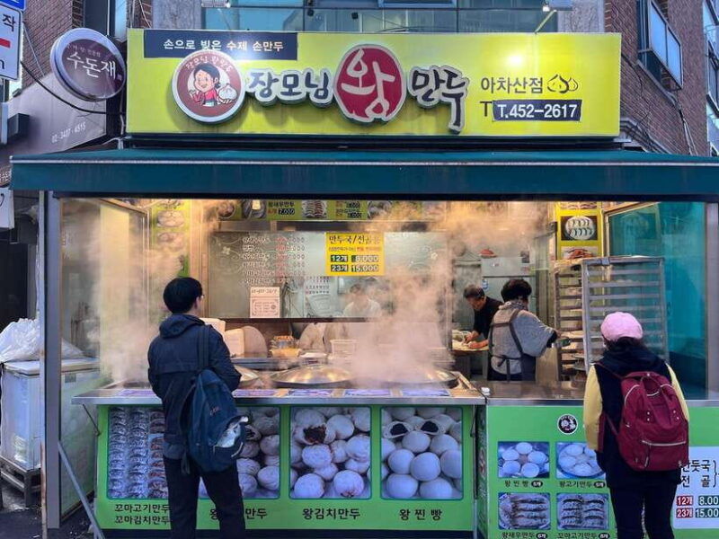 seoul-scenic-sunset-hike-temple-korean-street-food-tour