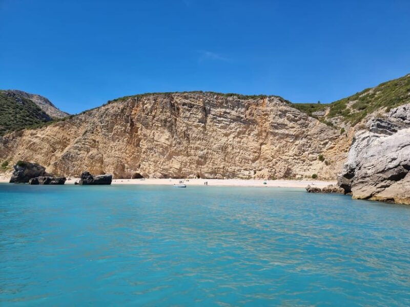 sesimbra-boat-trip-along-beaches-and-bays-with-snorkeling