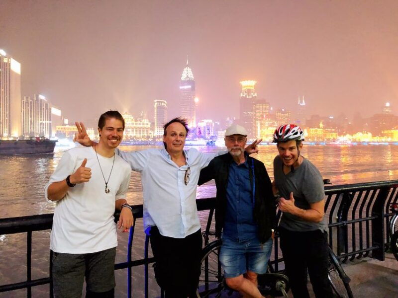 shanghai-charming-night-small-group-bike-tour