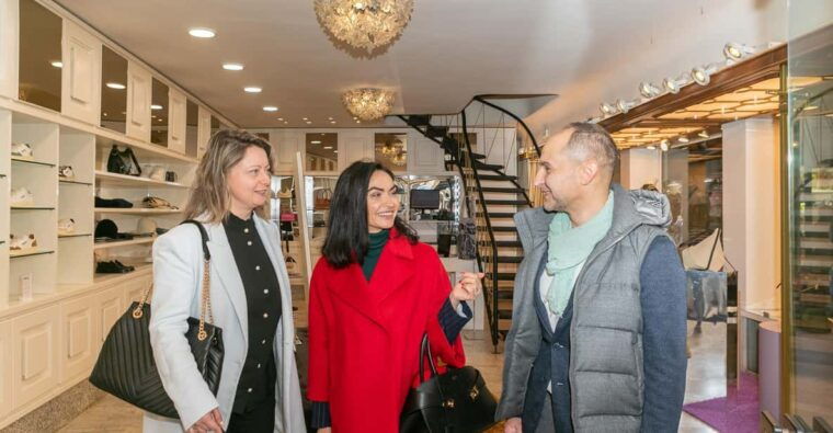 shopping-in-venice-with-a-personal-stylist