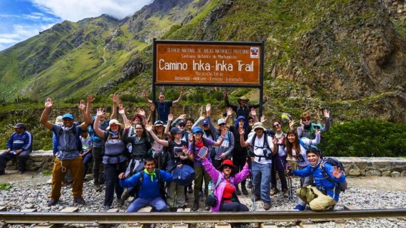 short-inca-trail-to-machu-picchu-2d-1n-5