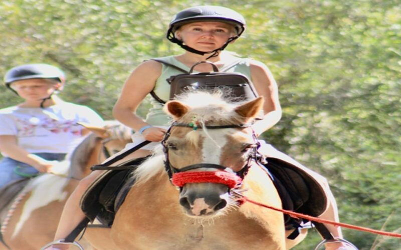 side-horse-safari-tour