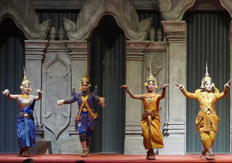 siem-reap-amazon-angkor-buffet-traditional-fairy-dance-show