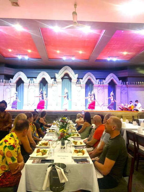 siem-reap-angkor-wat-floating-village-apsara-dance-show