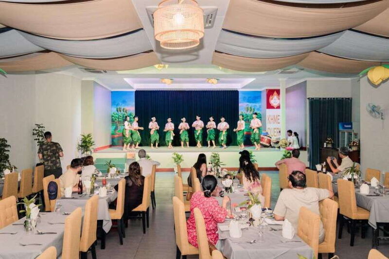 siem-reap-dinner-and-traditional-show-with-hotel-transfer