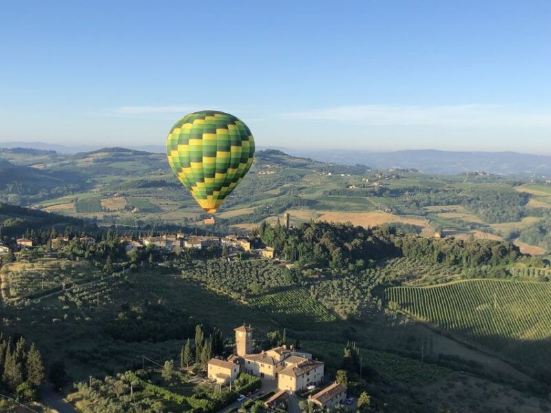 siena-balloon-flight-over-tuscany-with-a-glass-of-wine