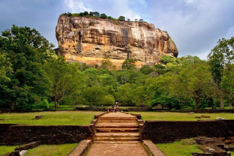 sigiriya-day-tour-with-jeep-safari-from-trincomalee