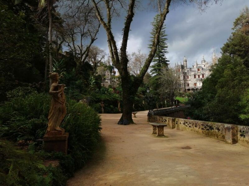 sintra-immersive-guided-walking-tour-w-quinta-da-regaleira