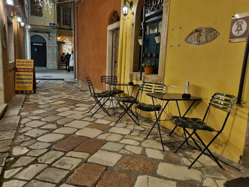 small-group-corfu-evening-walking-tour-with-a-glass-of-wine-3