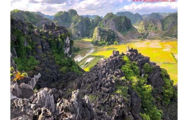 small-group-tour-2d1n-from-hanoi-to-ninh-binh-trang-an