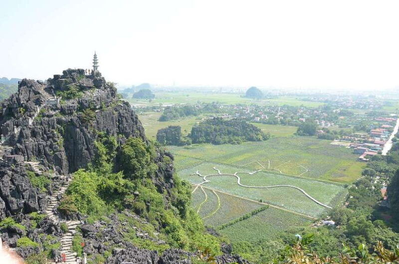 small-group-tour-hoa-lu-trang-an-mua-cave-from-ninh-binh