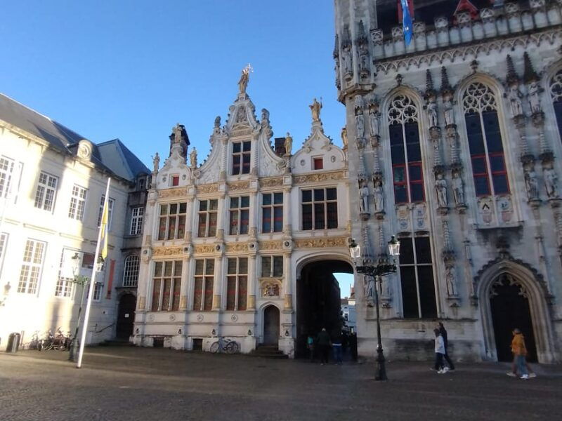small-group-walking-tour-in-bruges-city-and-beyond