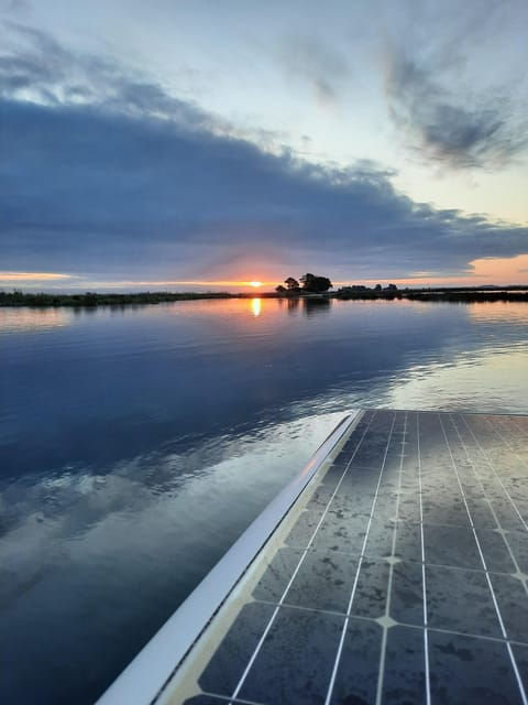 solar-boat-tour-along-the-salgado-da-ria-de-aveiro