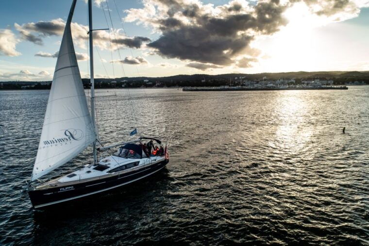 sopot-sunset-yacht-cruise-with-welcome-drink